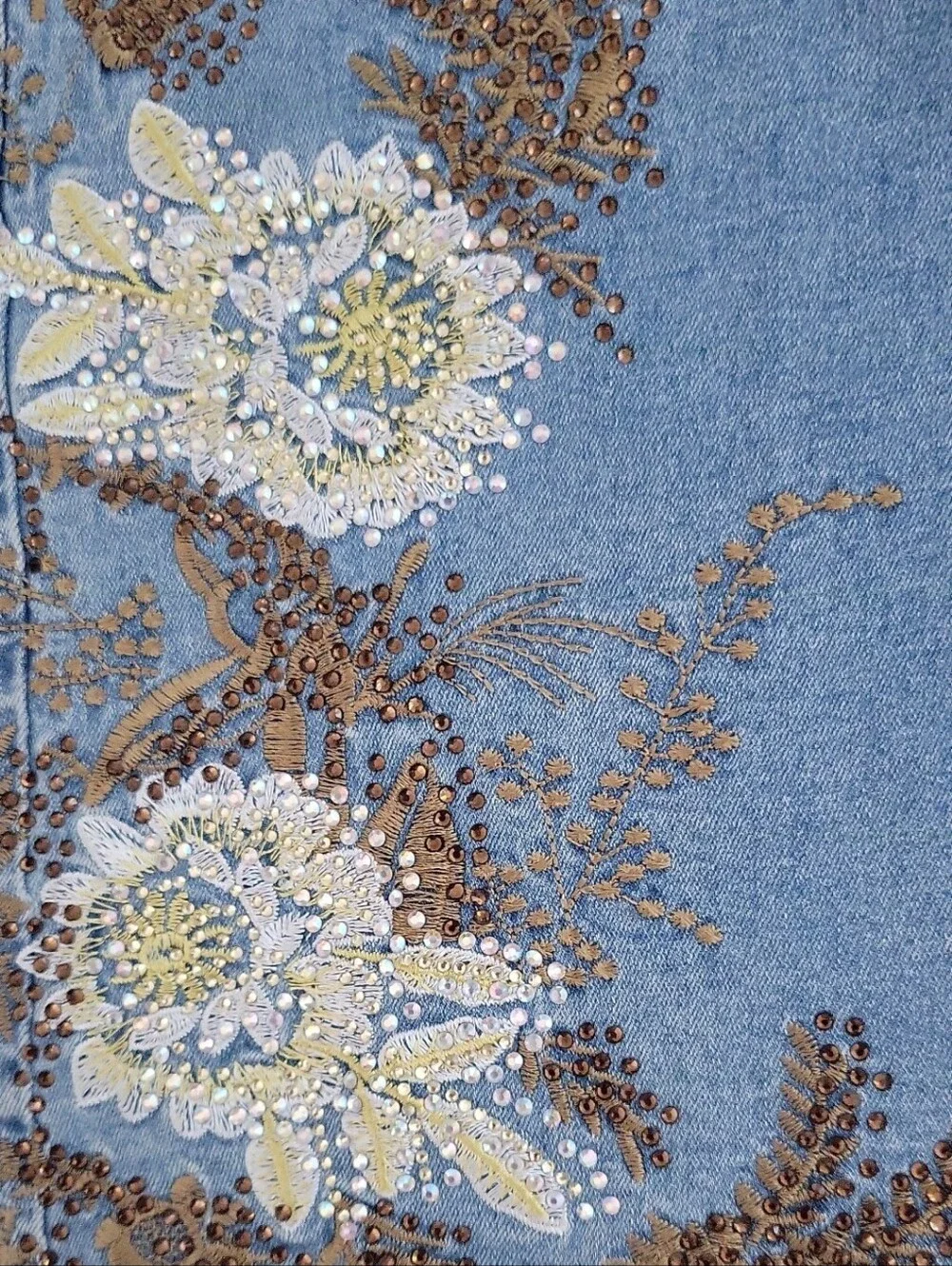 A.Z.I. Embroidered Light Blue Wide-Leg Lightweight Jeans Size 10